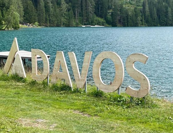 davos-schriftzug